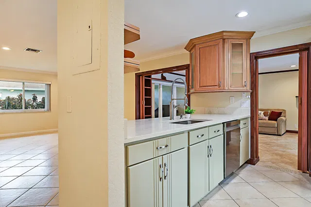 Residence photo 11