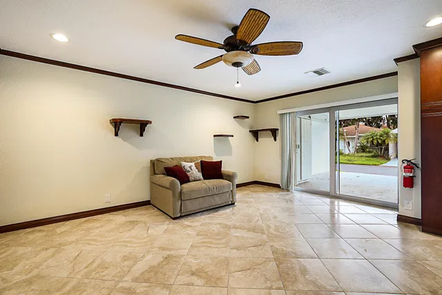 Residence photo 20