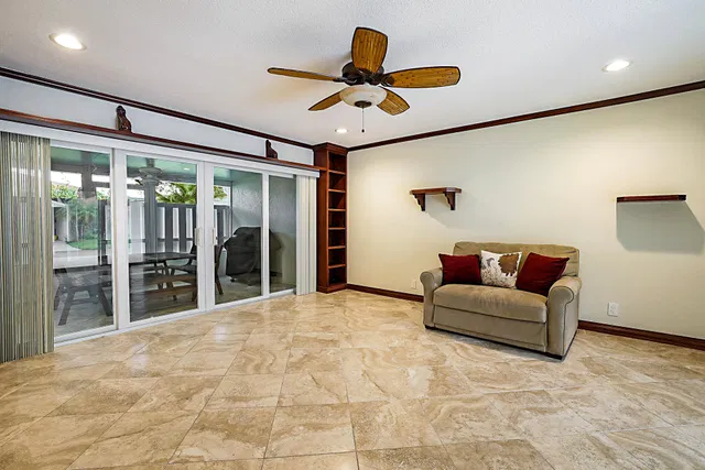 Residence photo 21