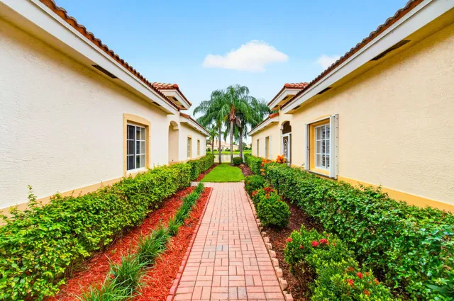 Residence photo 6