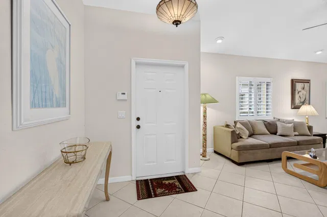 Residence photo 11
