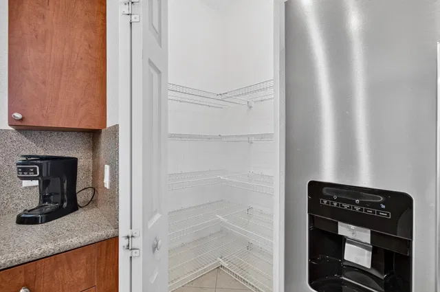 Residence photo 24