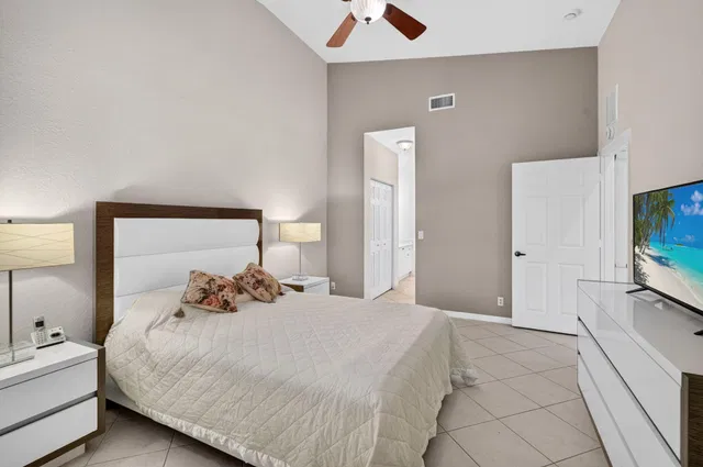 Residence photo 26