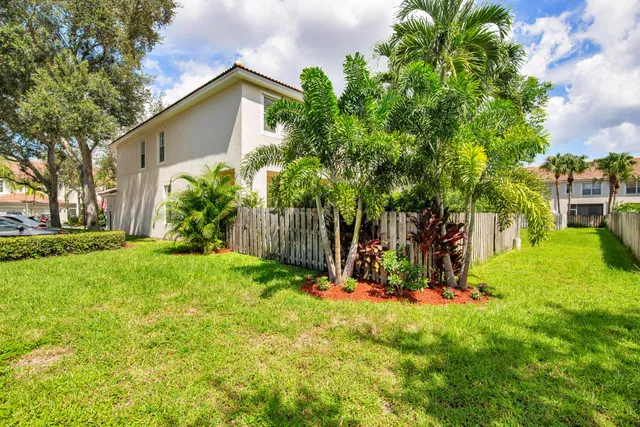 Residence photo 25