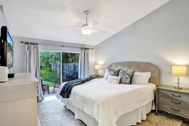  Residence photo 14