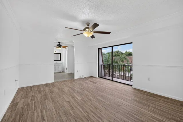Residence photo 22