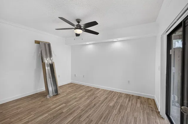 Residence photo 31