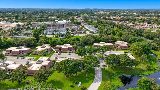 Residence photo 32