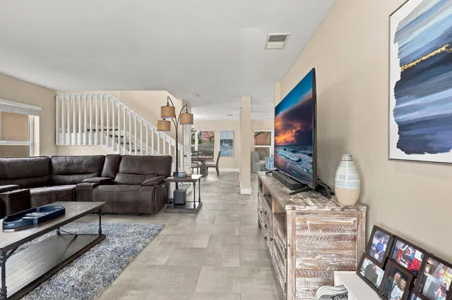  Residence photo 4