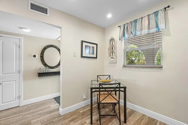  Unit 230 photo 6