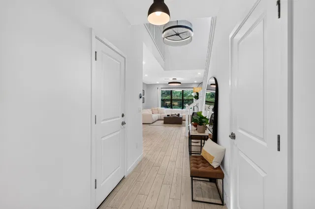 Residence photo 12
