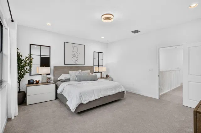 Residence photo 43