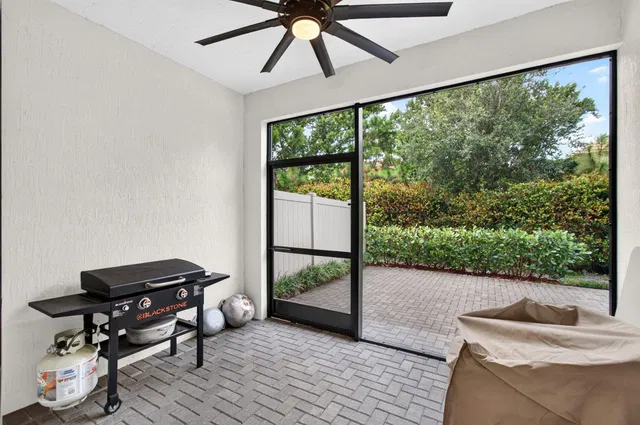 Residence photo 71