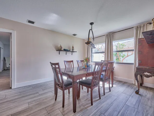  Residence photo 38