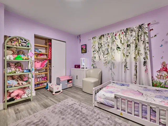  Residence photo 74