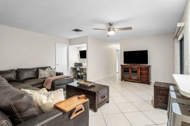 Residence photo 13