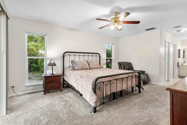 Residence photo 17