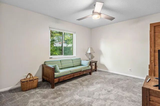 Residence photo 24