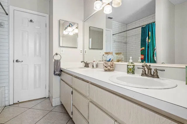 Residence photo 25