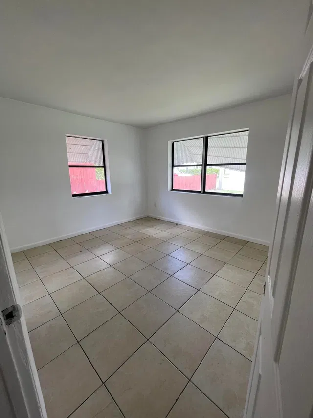  Residence photo 6