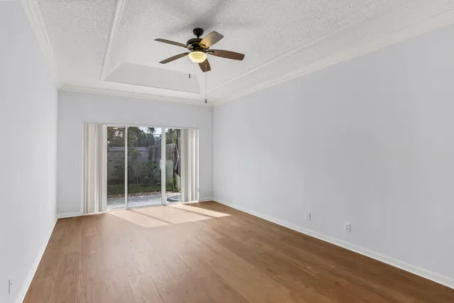 Residence photo 5