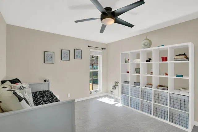  Residence photo 24