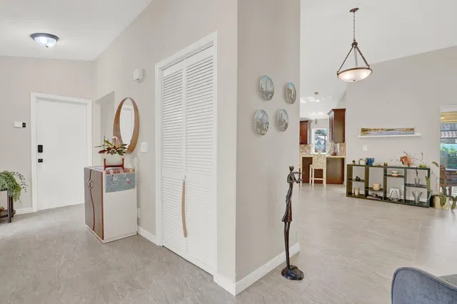  Residence photo 31
