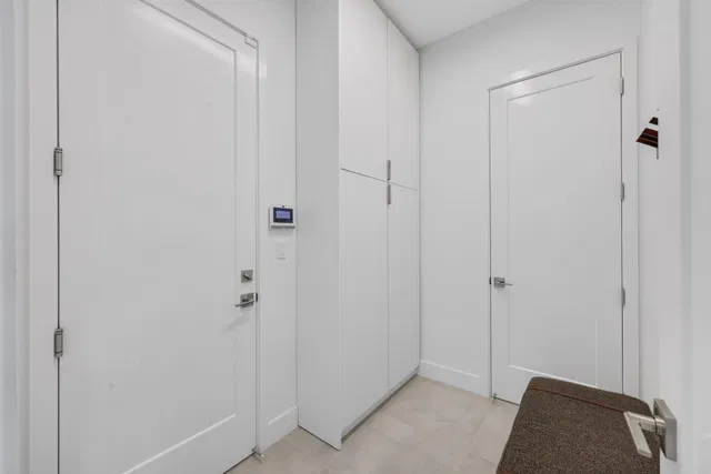 Residence photo 5
