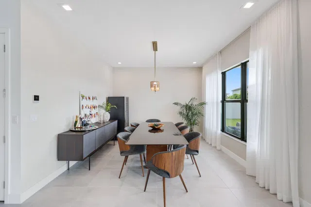 Residence photo 26