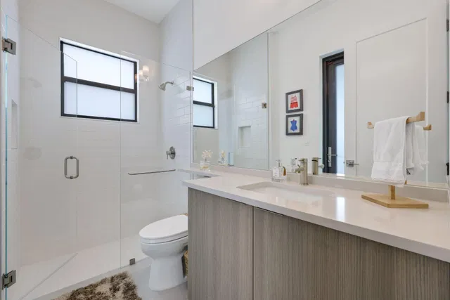 Residence photo 28