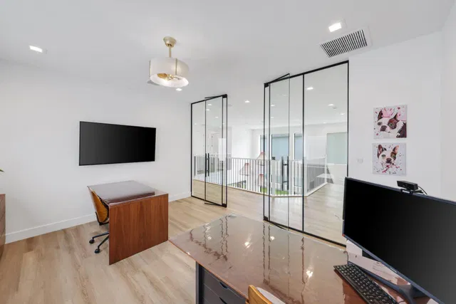 Residence photo 41