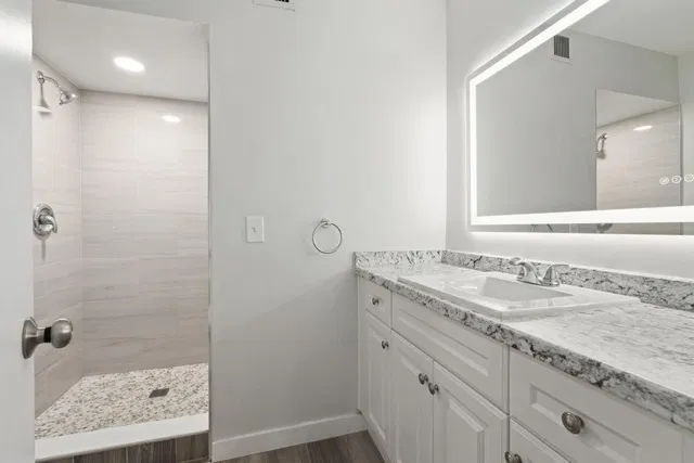 Unit 5-7 photo 16