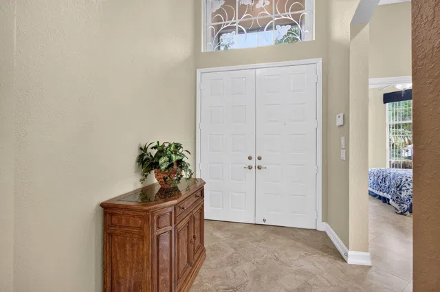  Residence photo 5