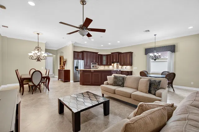  Residence photo 14