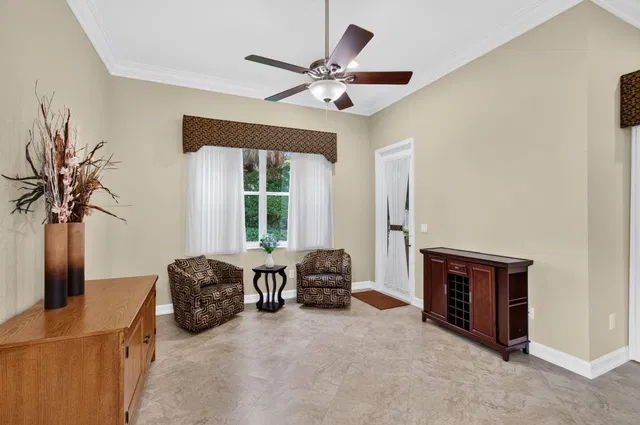  Residence photo 20