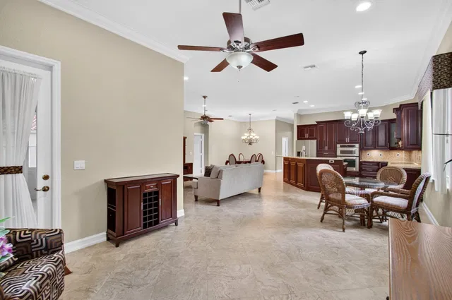  Residence photo 21