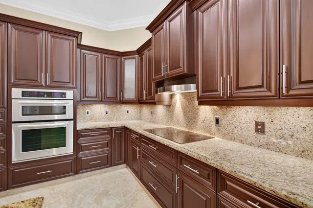  Residence photo 30