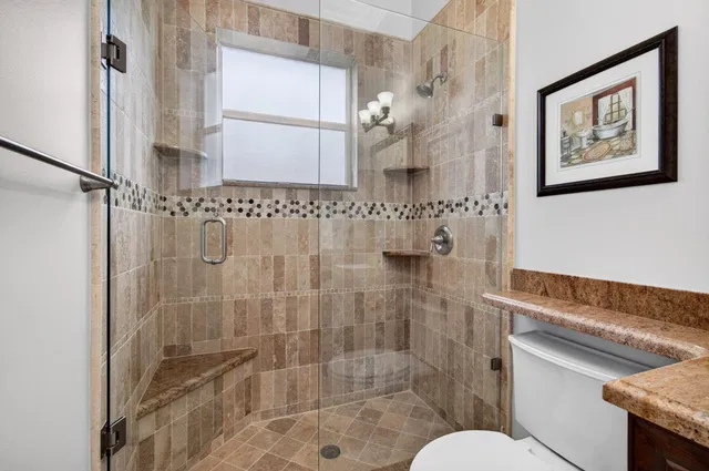  Residence photo 50
