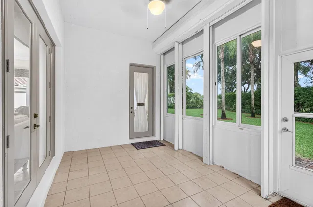  Residence photo 57