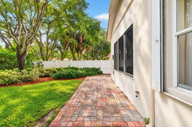  Residence photo 63
