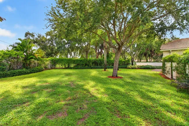 Residence photo 74