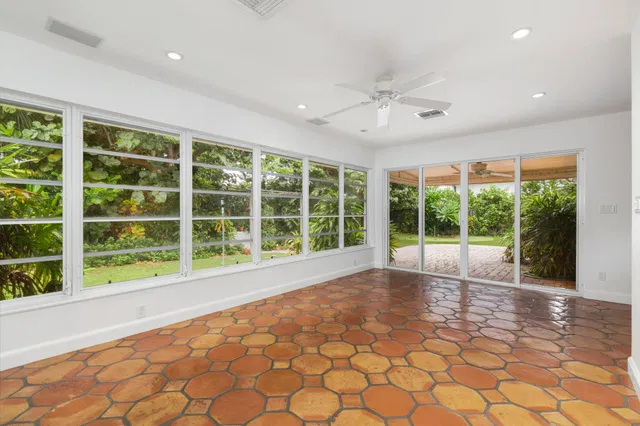 SoSo West Palm Beach Residence photo 9