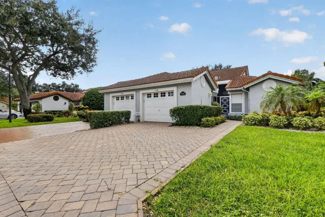 Residence photo 2