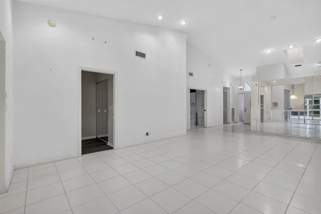 Residence photo 11