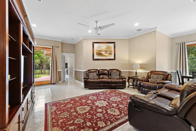  Residence photo 8