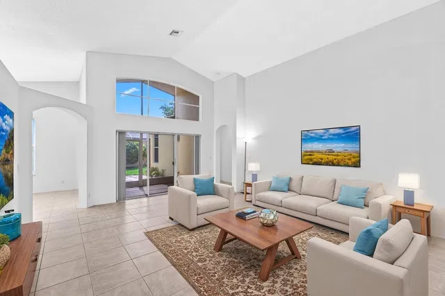  Residence photo 5
