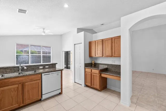 Residence photo 12