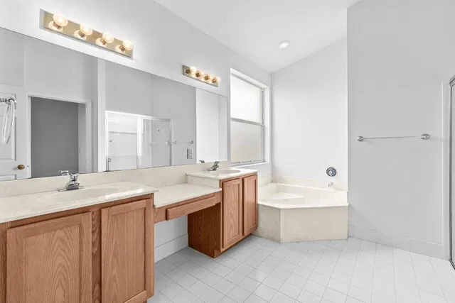  Residence photo 18