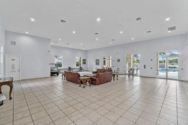  Residence photo 26