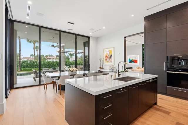 Royal Palm Yacht and Country Club Residence photo 9